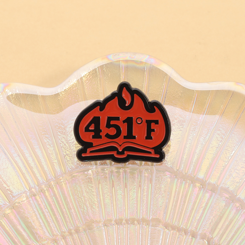 Fahrenheit 451 Book Enamel Pin - Science Buddies 评论和价格