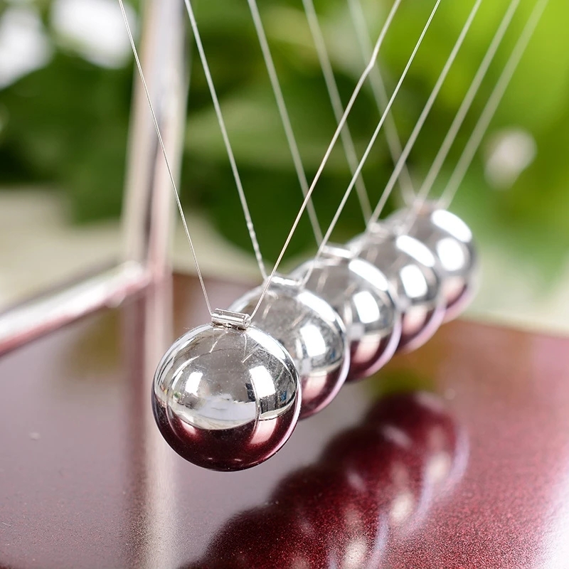Newton's Cradle Desk Table Dec - Newton Cradle Large 评论和价格